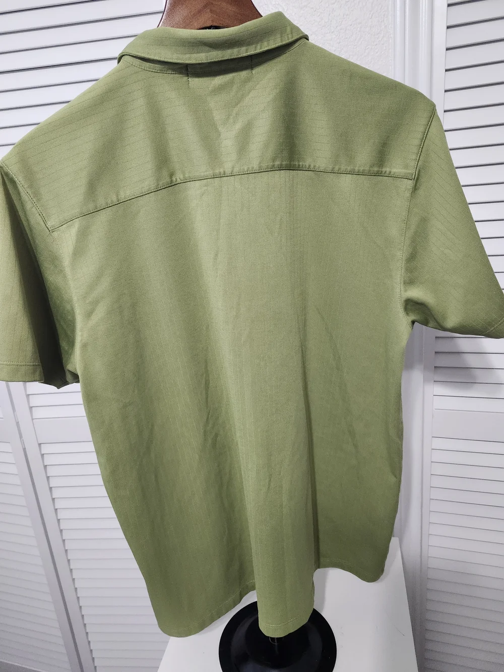 Banana Republic Men's Olive Green Short-Sleeve Polo Shirt